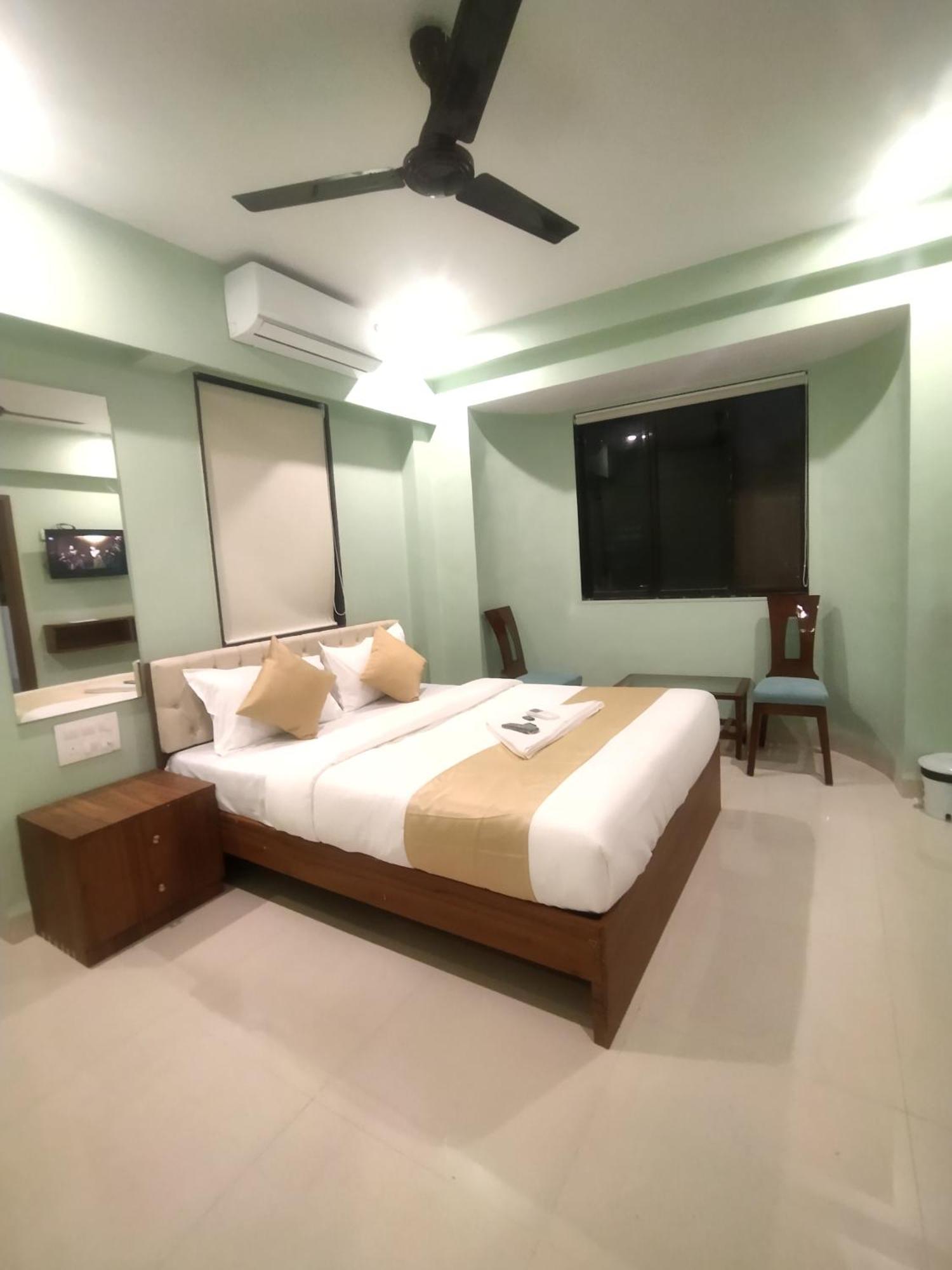 Everest Stays Rooms And Dormitory Mumbai Exterior photo